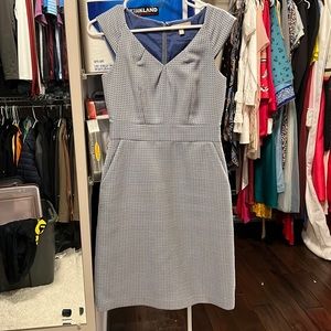 Blue pattern sheath dress